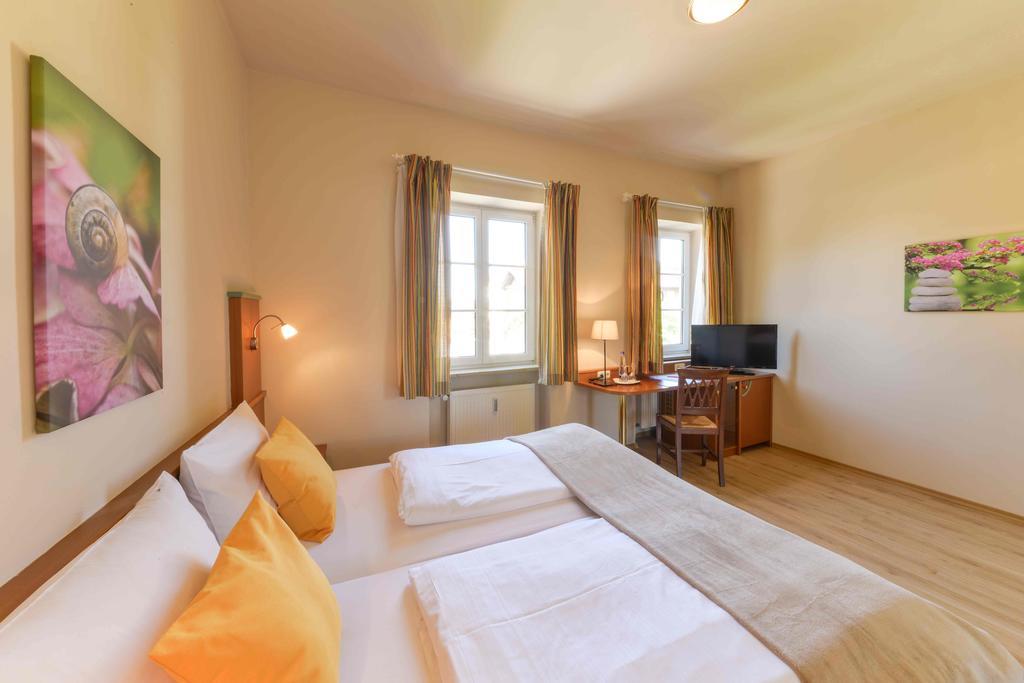Boardinghouse Pfarrkirchen 호텔 객실 사진